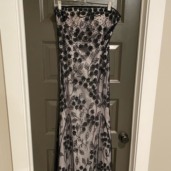 Cache mesh beaded strapless maxi - Picture 1 of 7